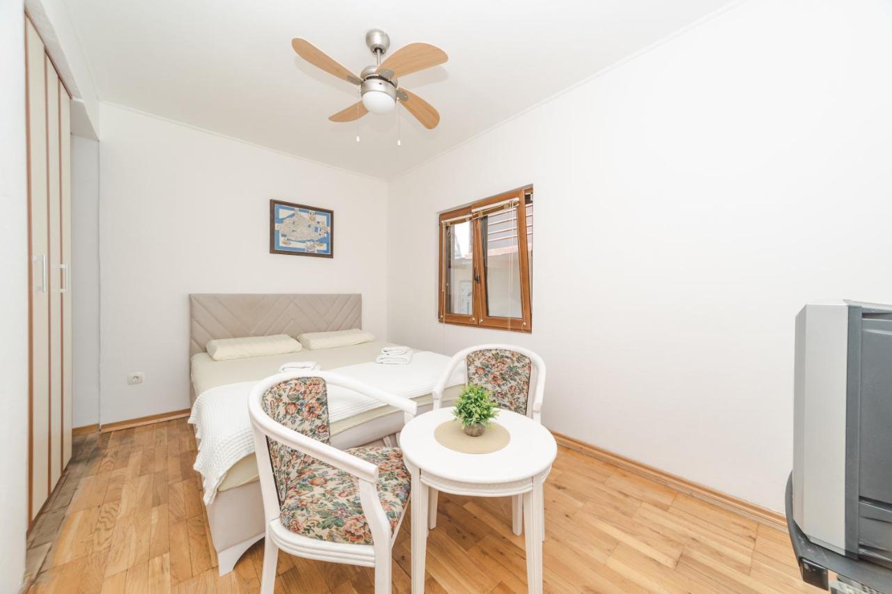 Guest House Zuber Budva Exterior foto